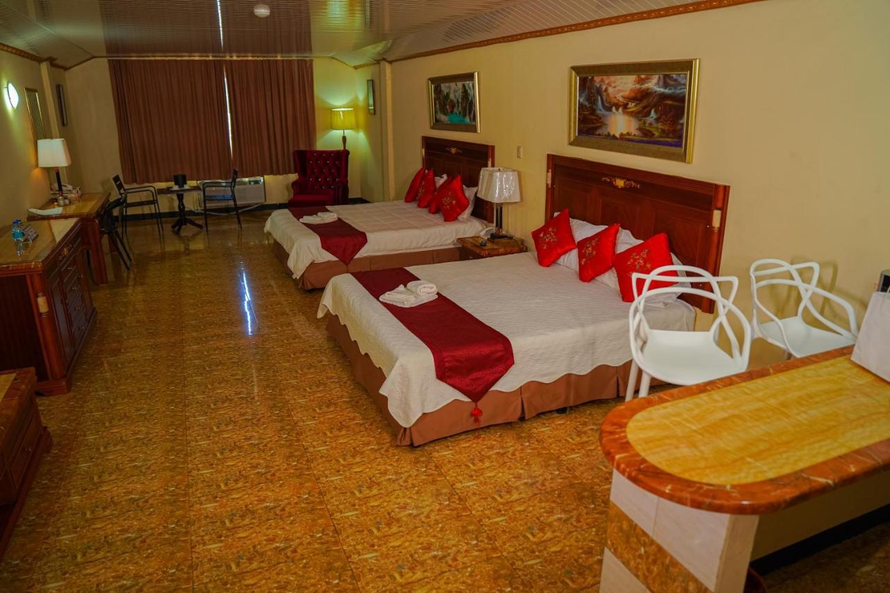 Metro Hotel Couva Luaran gambar