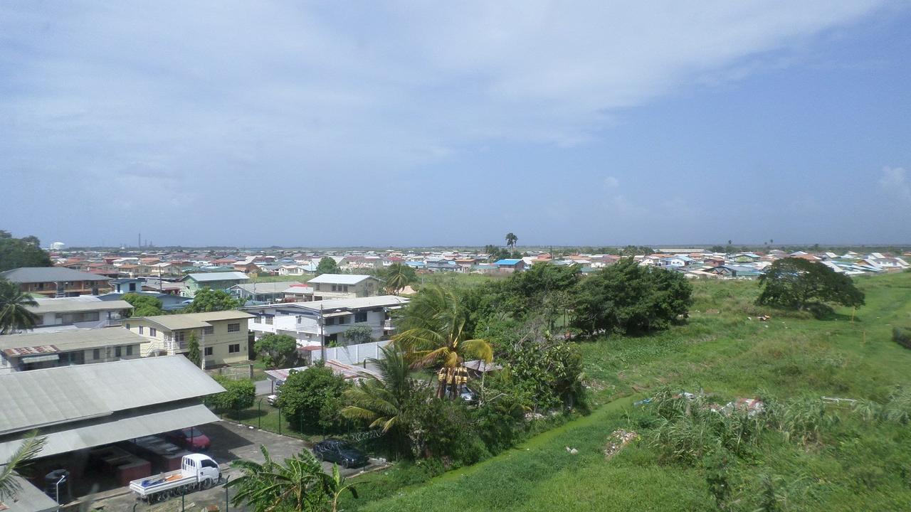 Metro Hotel Couva Luaran gambar